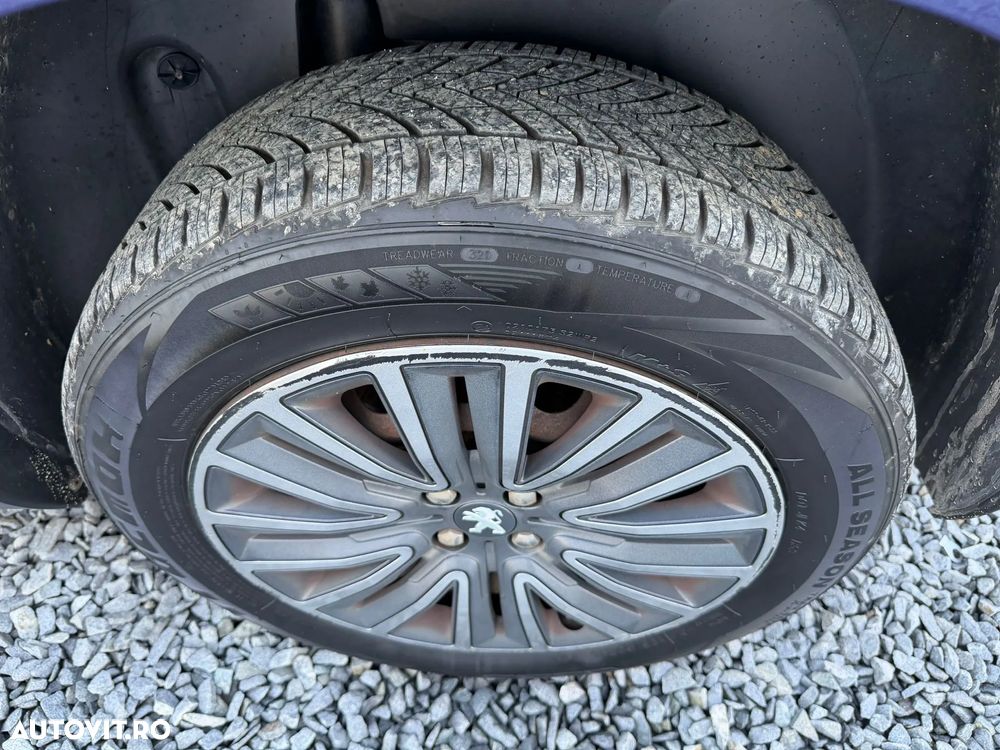 Peugeot 2008 e-HDi FAP 92 STOP & START Active - 13