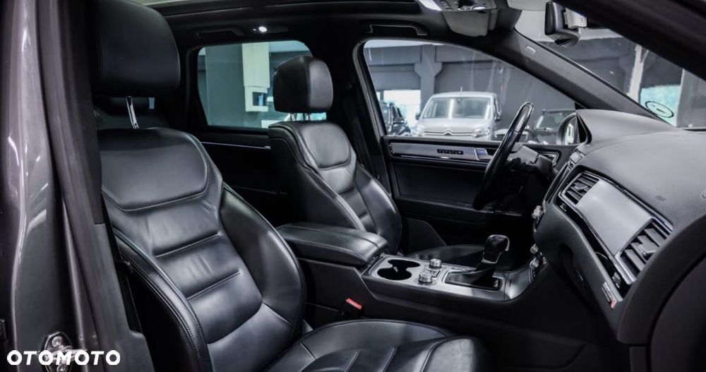 Volkswagen Touareg 3.0 V6 TDI BMT - 16