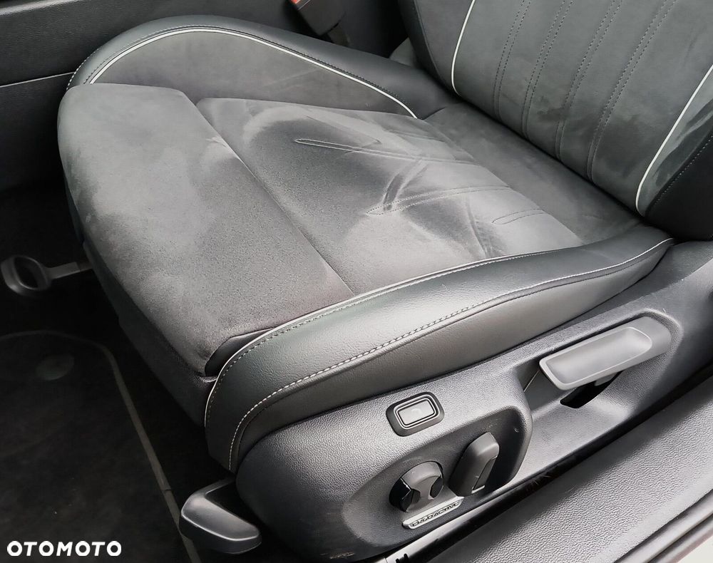 Volkswagen Passat - 12