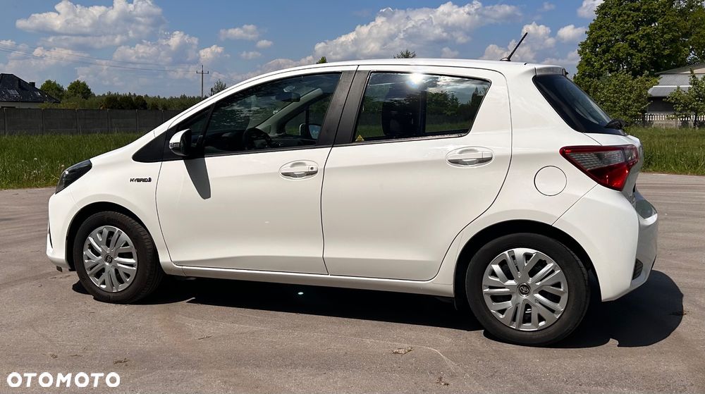 Toyota Yaris Hybrid 100 Premium - 15