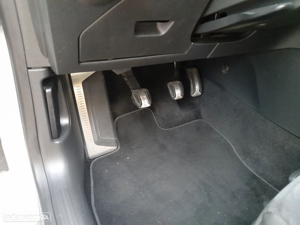 SEAT Leon 2.0 TDI FR S/S - 8