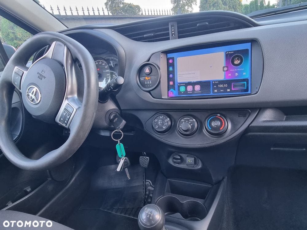 Toyota Yaris - 18