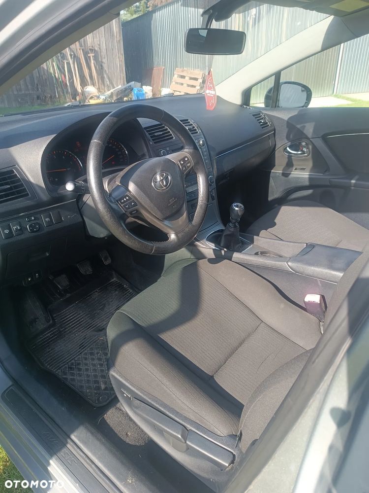 Toyota Avensis - 7