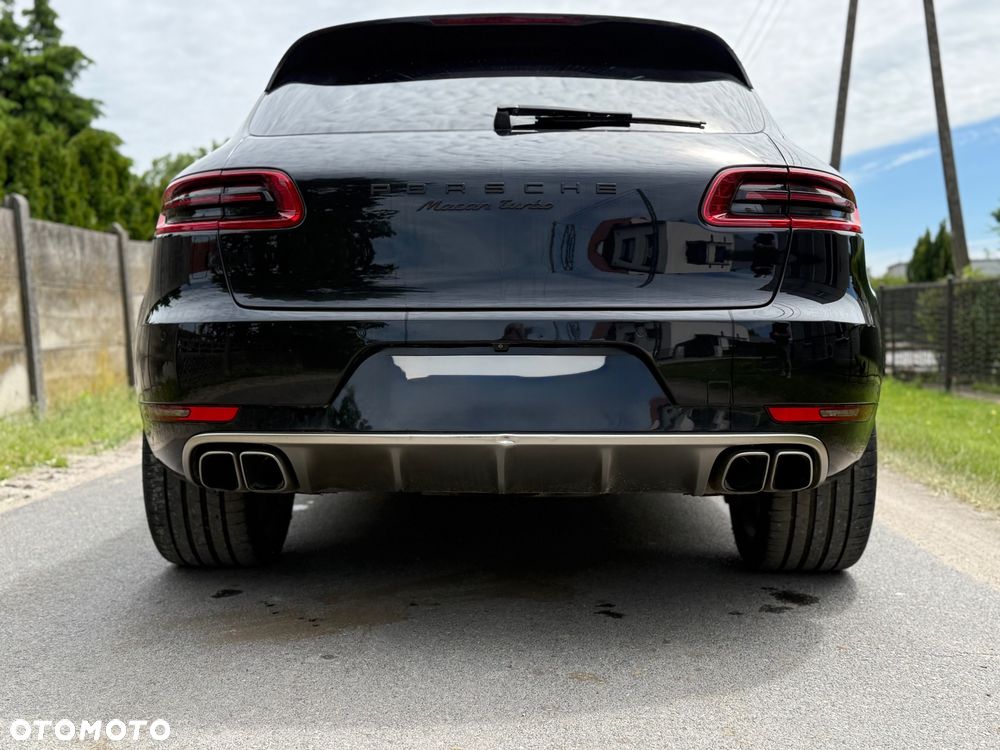 Porsche Macan Turbo PDK - 22