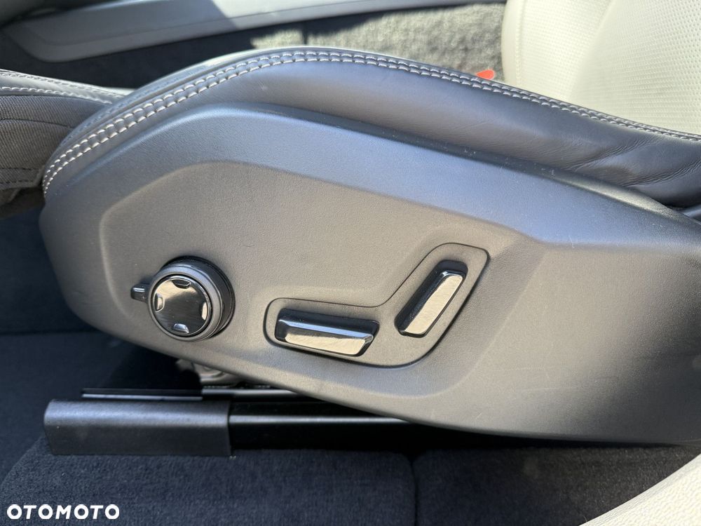 Volvo XC 60 - 24