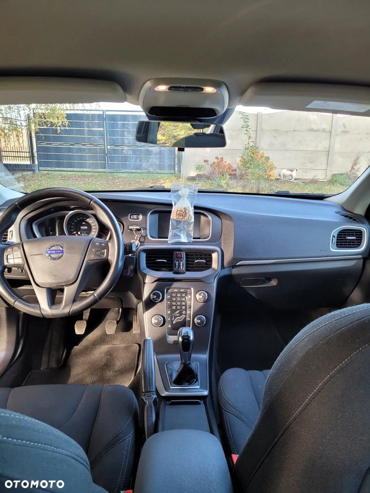 Volvo V40 D2 - 12