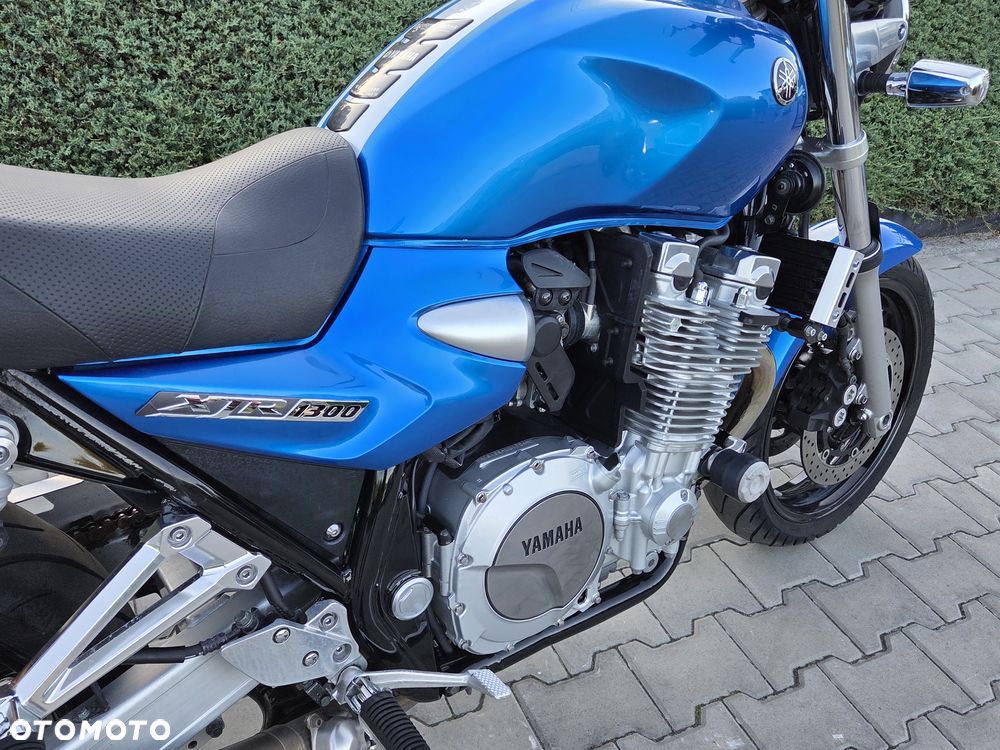 Yamaha XJR - 21