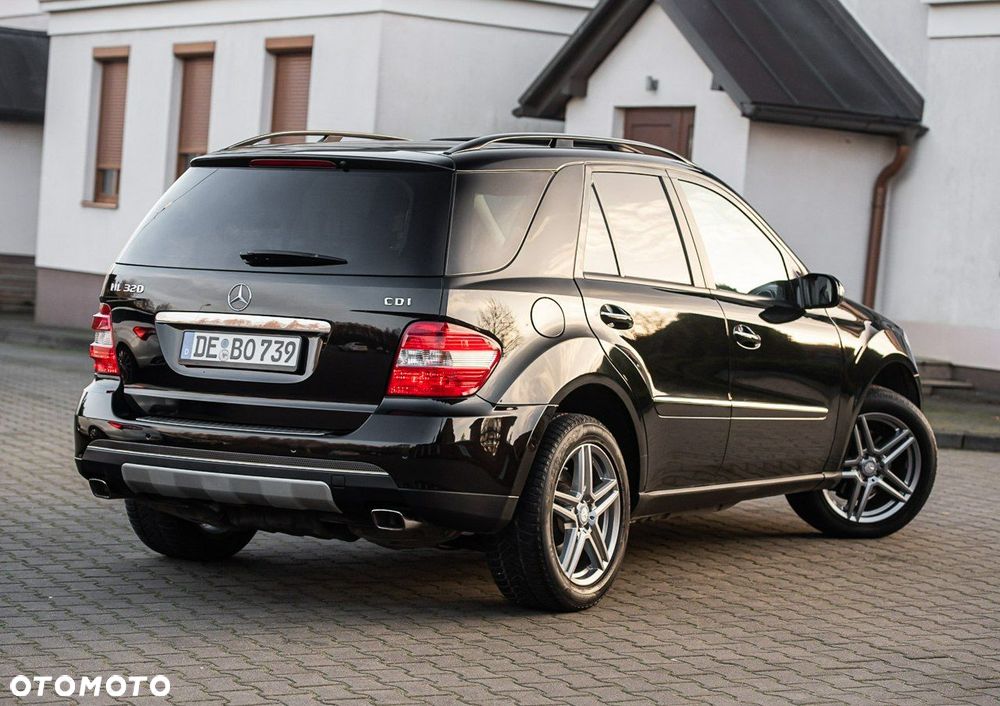 Mercedes-Benz ML 320 CDI 4Matic 7G-TRONIC - 17