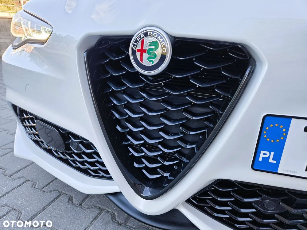 Alfa Romeo Giulia 2.0 Turbo 16V AT8 Veloce Ti - 15