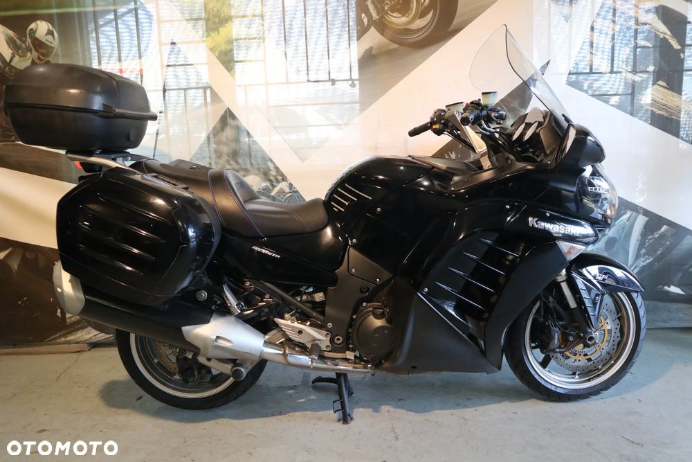 Kawasaki GTR - 22