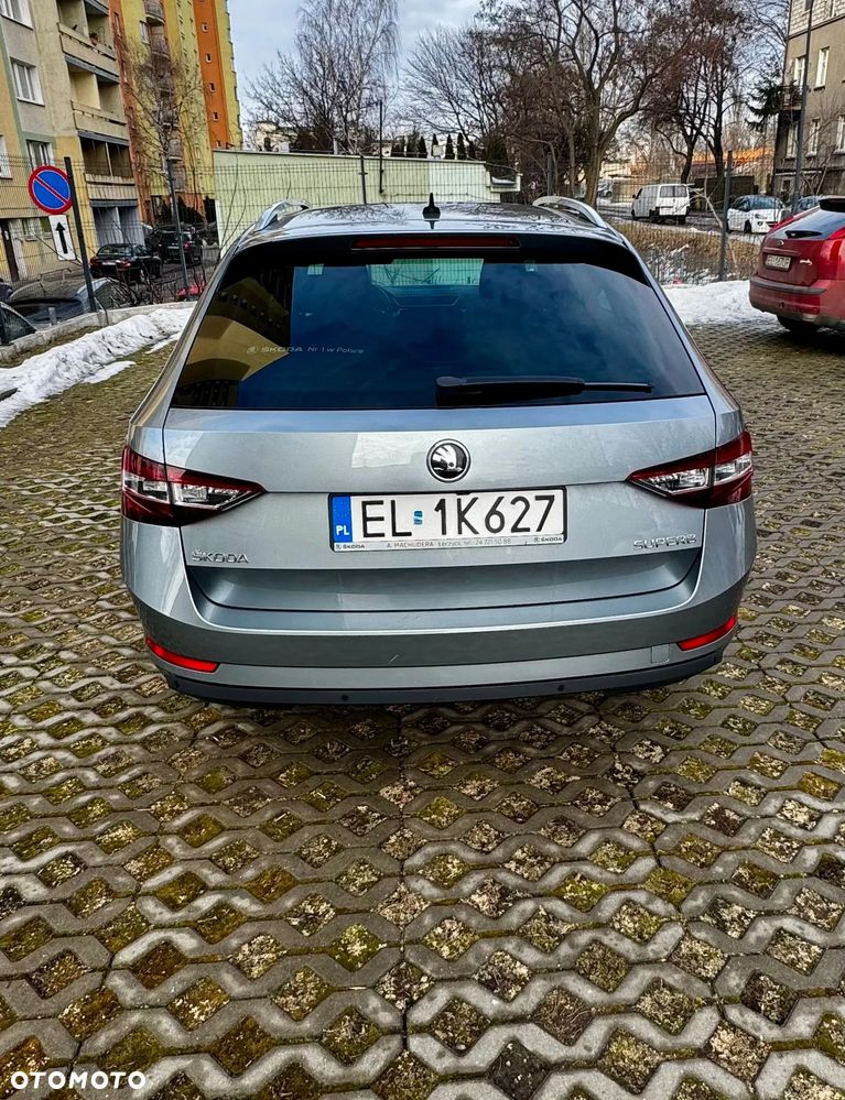 Skoda Superb 2.0 TDI Style DSG - 6