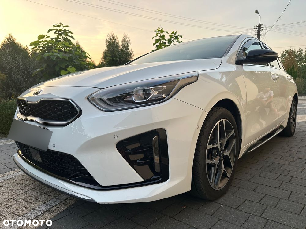 Kia ProCeed 1.6 CRDi GT Line DCT - 17