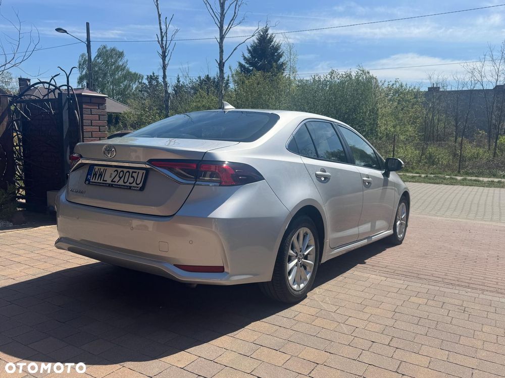Toyota Corolla 1.6 Premium - 9