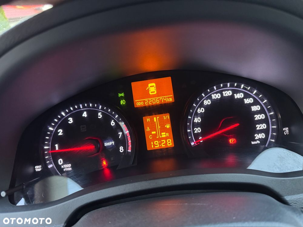Toyota Avensis 1.8 Executive - 24