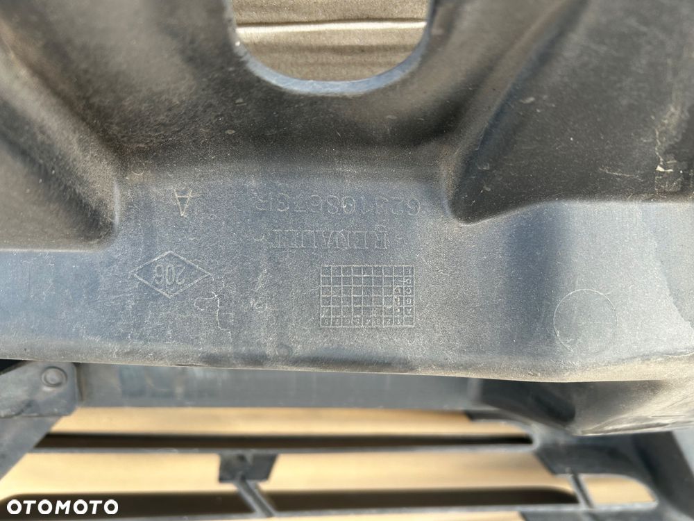 Grill atrapa Renault Trafic III 2017 - 4