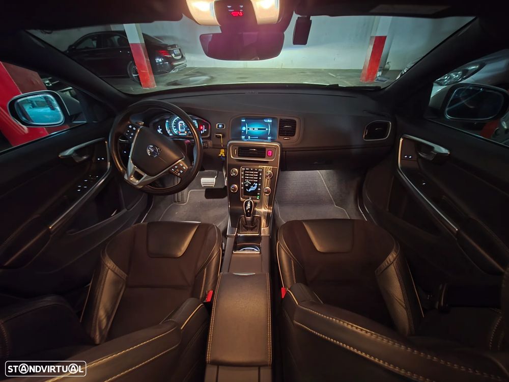 Volvo S60 2.0 D4 R-Design Momentum Geartronic - 24