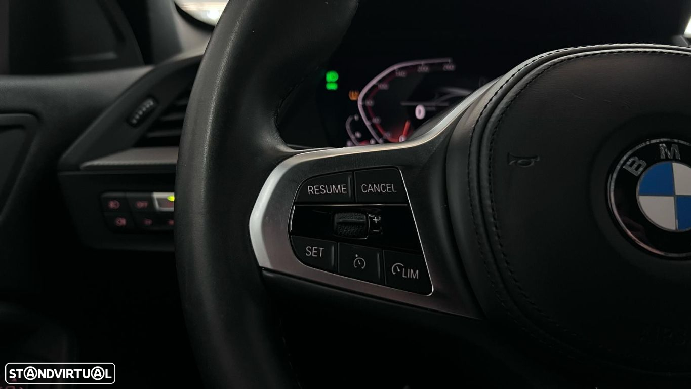 BMW 116 d Pack Desportivo M Auto - 17