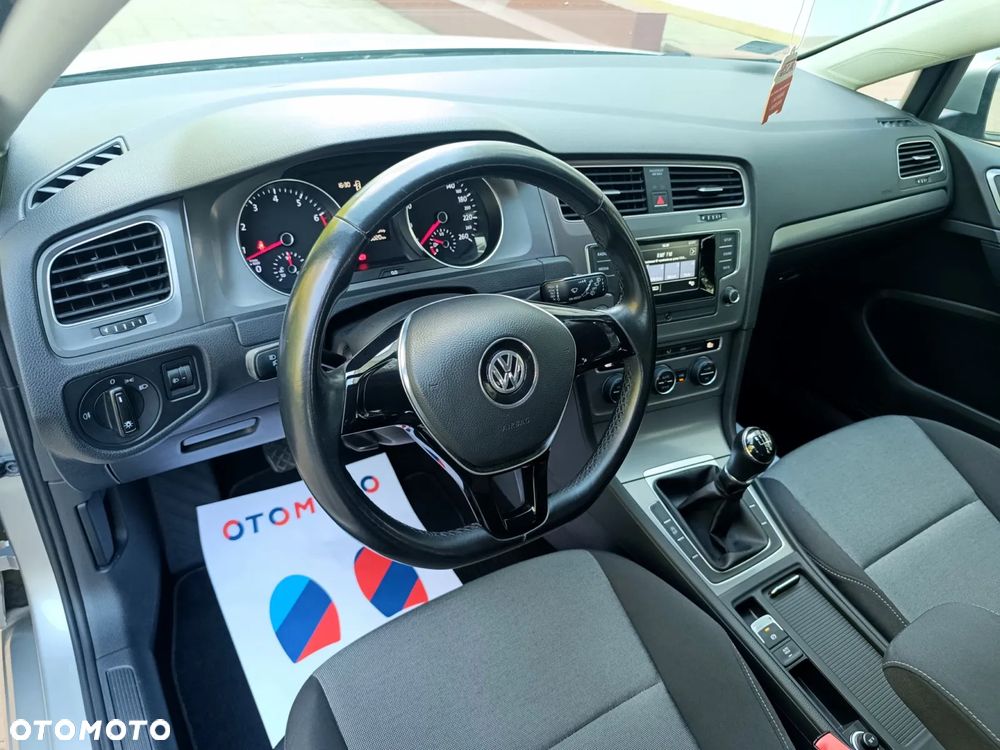 Volkswagen Golf 1.2 TSI BMT Trendline Perfectline - 27