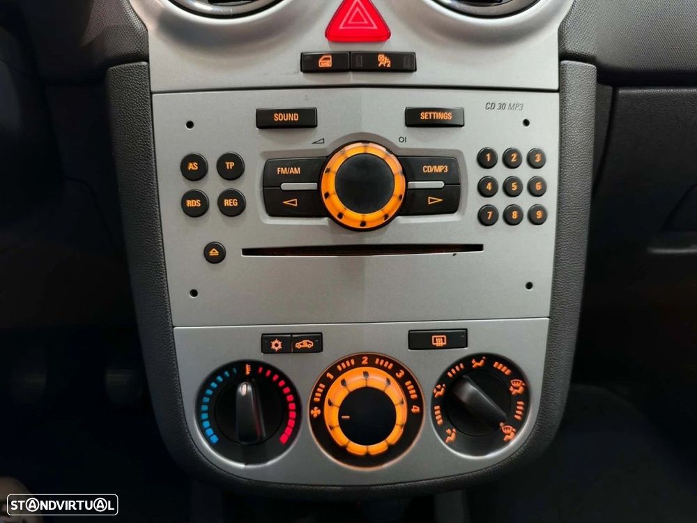 Opel Corsa 1.2 Cosmo - 15