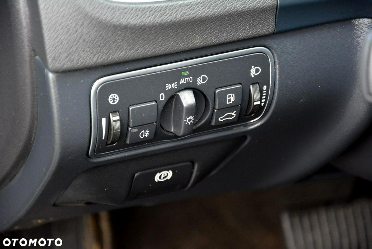 Volvo V60 D4 Geartronic Momentum Pro - 29