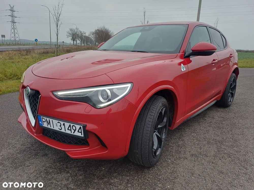 Alfa Romeo Stelvio V6 2.9 Bi-Turbo AT8-Q4 Quadrifoglio - 4