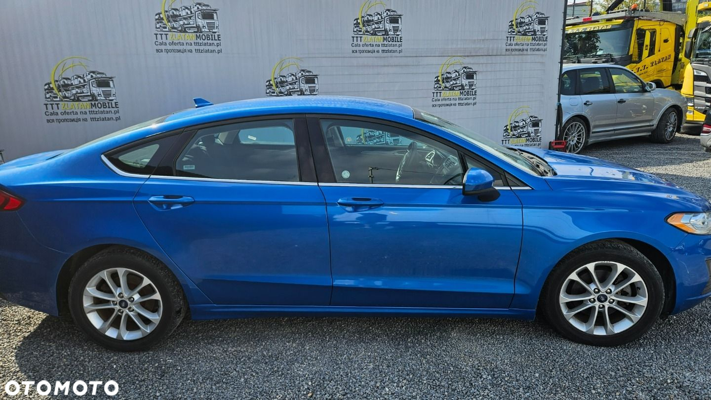 Ford Fusion - 13