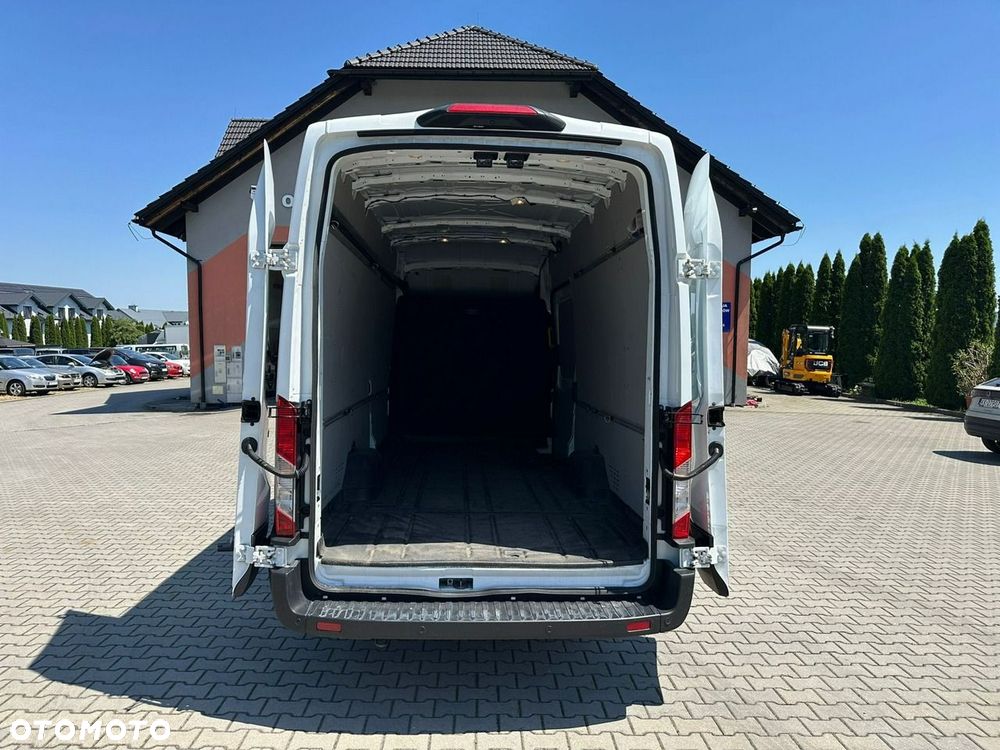 Ford Transit - 11