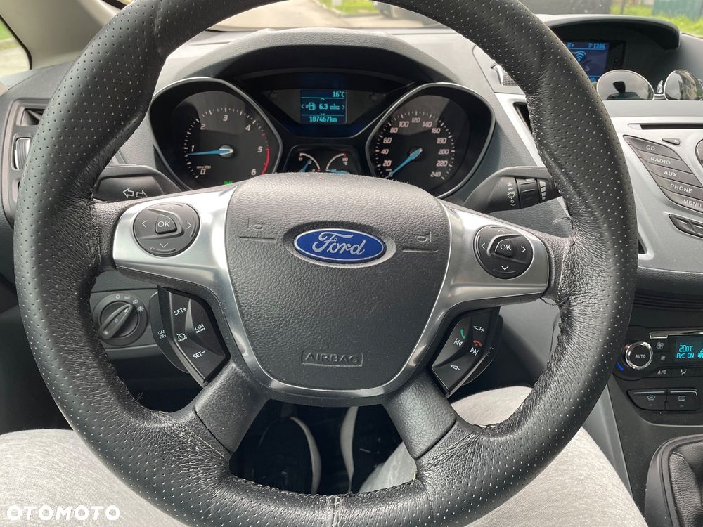 Ford Grand C-MAX - 11