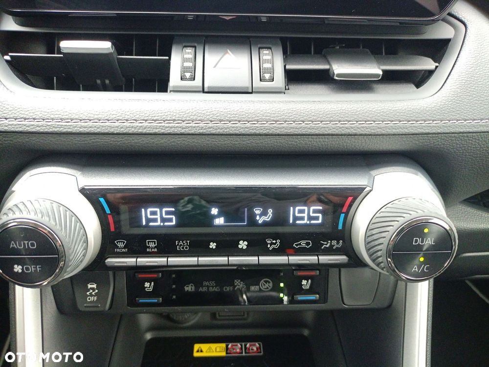 Toyota RAV4 - 18