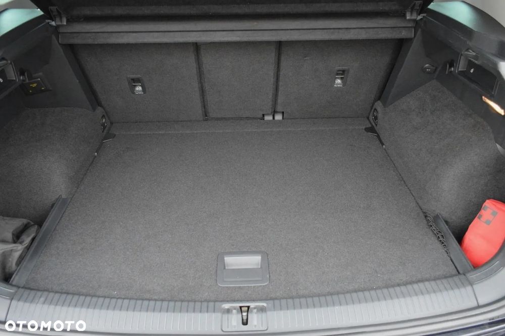 Volkswagen Tiguan - 34