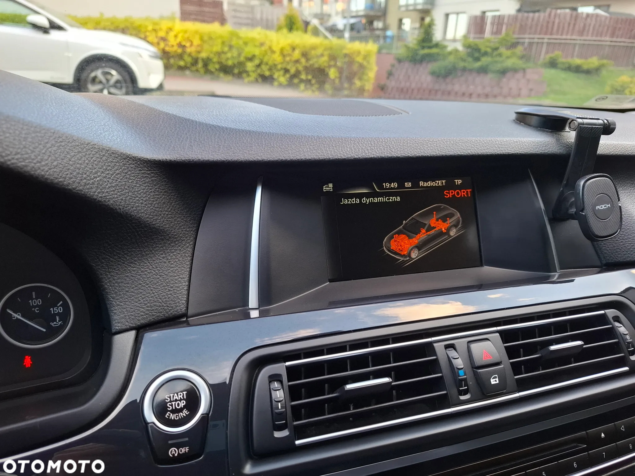 BMW Seria 5 520d xDrive Touring - 28