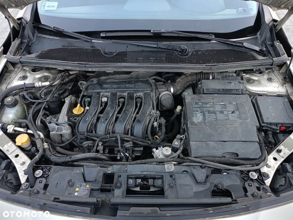 Renault Fluence 1.6 16V Privilege - 25