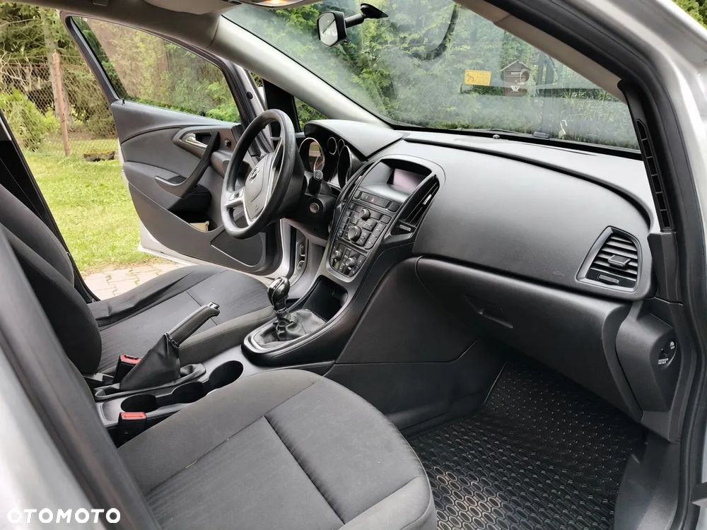 Opel Astra 1.4 T Essentia - 12