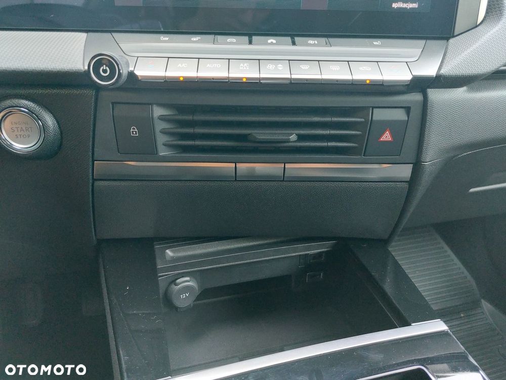 Opel Astra 1.2 T GS S&S - 22