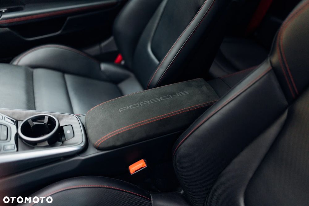 Porsche 911 Carrera 4S - 14