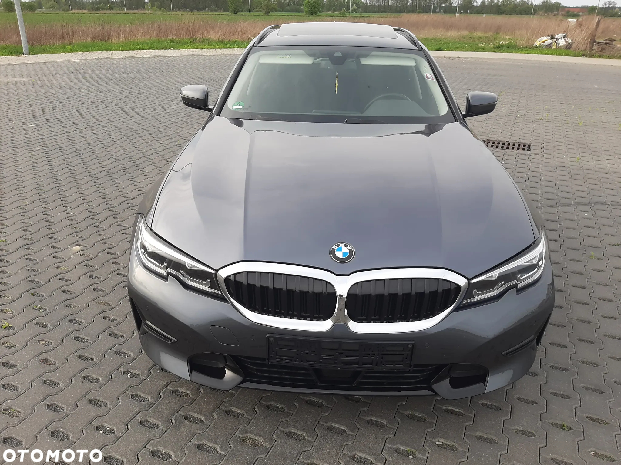 BMW Seria 3 330d Touring xDrive - 10