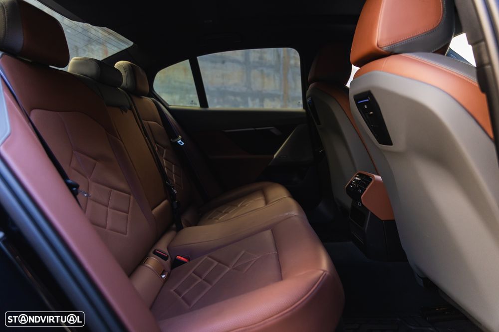 BMW i5 - 14