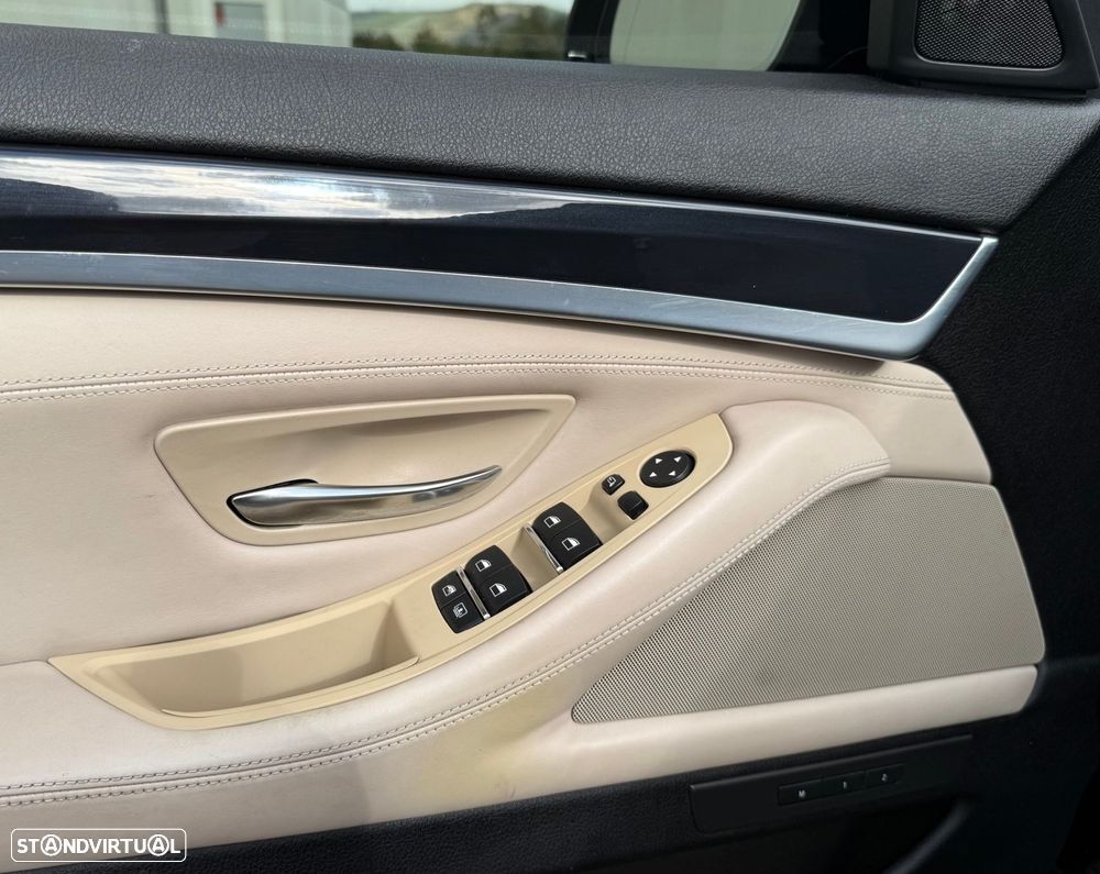 BMW 550 i Pack M Auto - 12