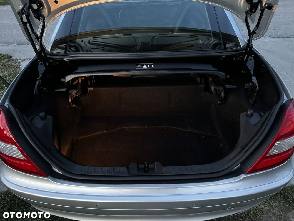 Mercedes-Benz SLK 350 - 24