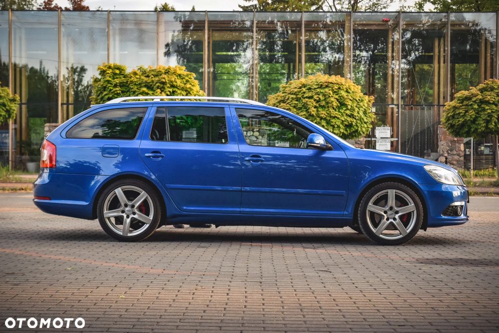 Skoda Octavia 2.0 TSI RS - 35