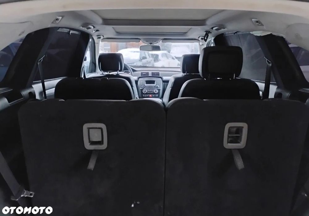 Mercedes-Benz Klasa R - 12