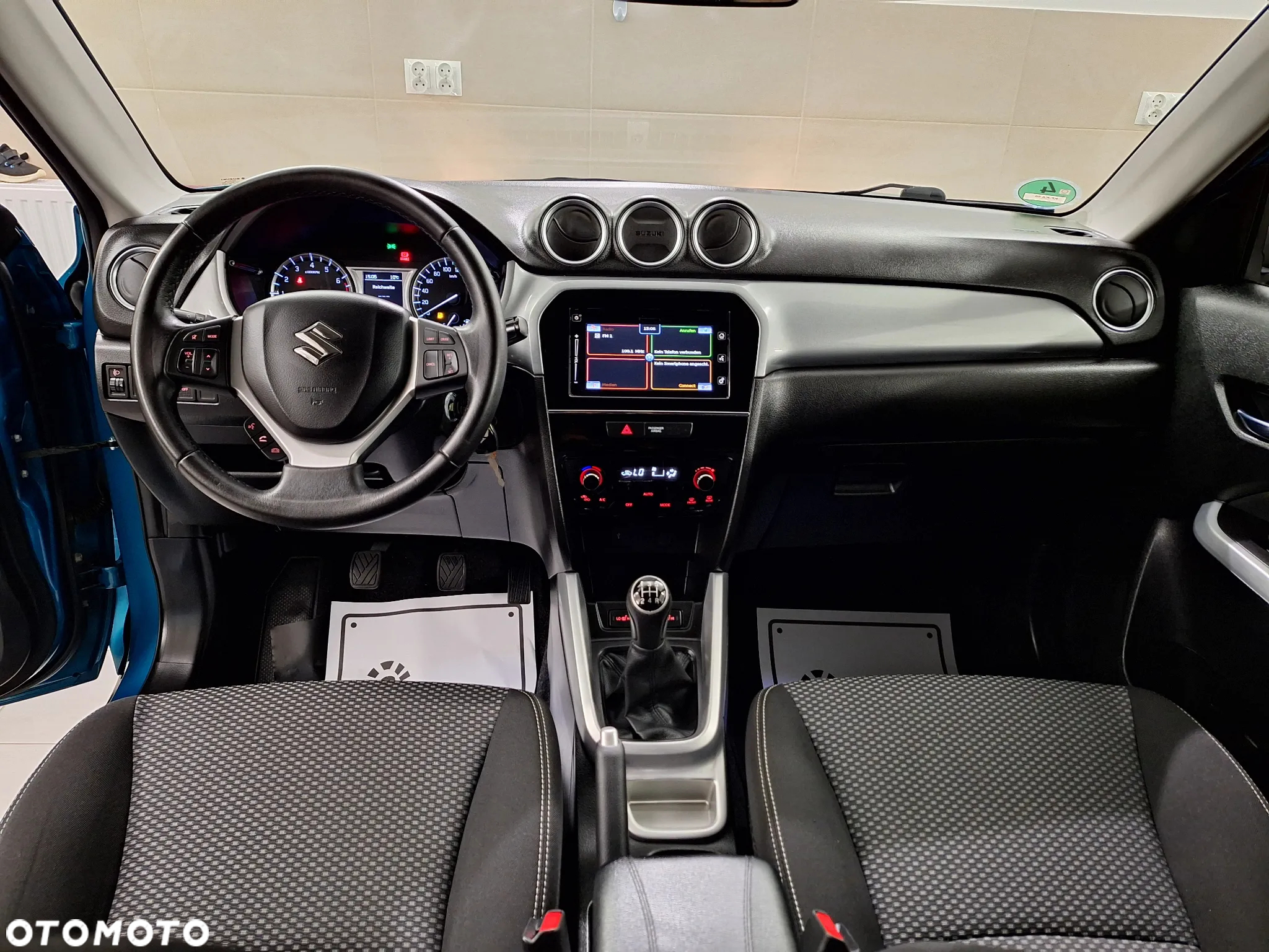 Suzuki Vitara 1.6 Premium 2WD - 24