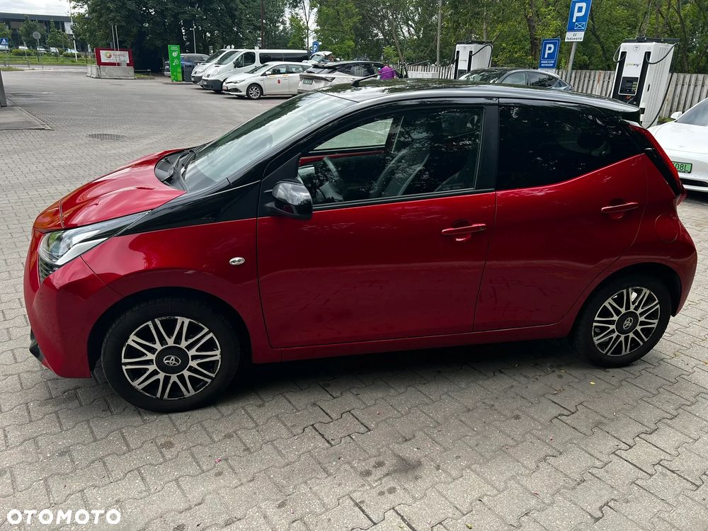 Toyota Aygo x.shift x-play connect - 5