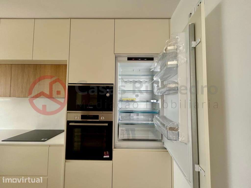 Apartamento T4 transformado em T3, áreas fantásticas, acabamentos s... - Grande imagem: 5/45