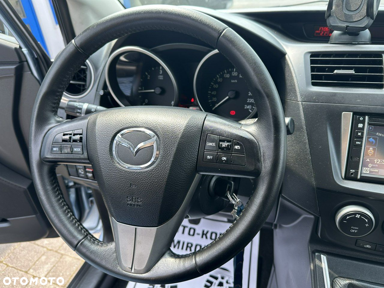 Mazda 5 - 9