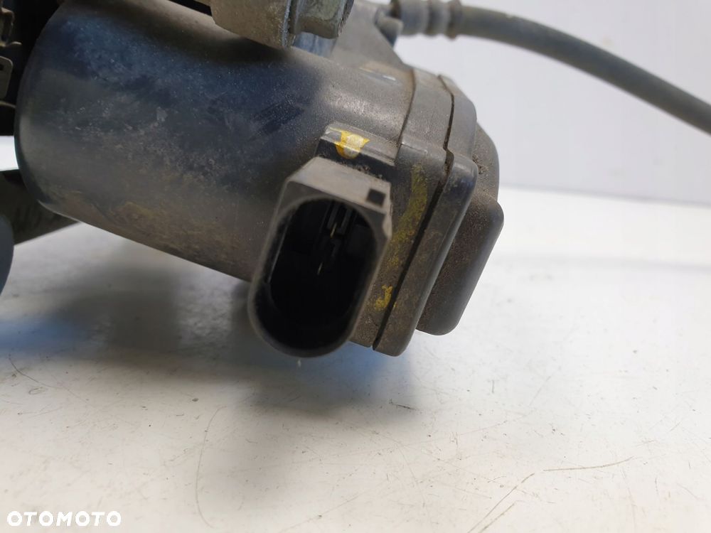 Santa Fe IV 2.2 CRDI PRAWY TYLNY ZACISH HAMULCOWY - 5