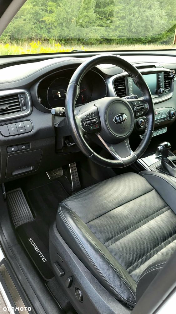 Kia Sorento - 4