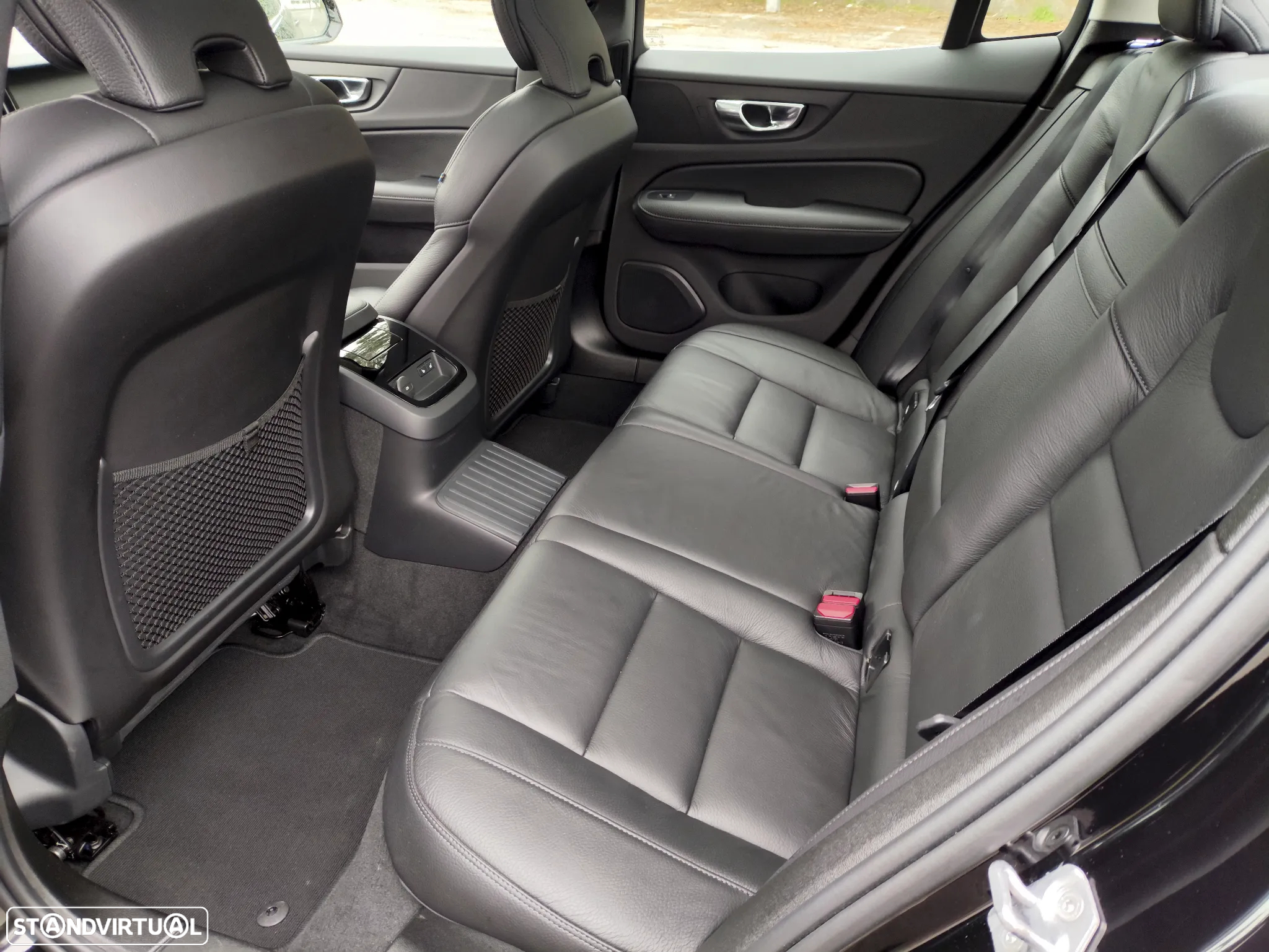Volvo S60 2.0 T8 PHEV Inscription AWD - 28