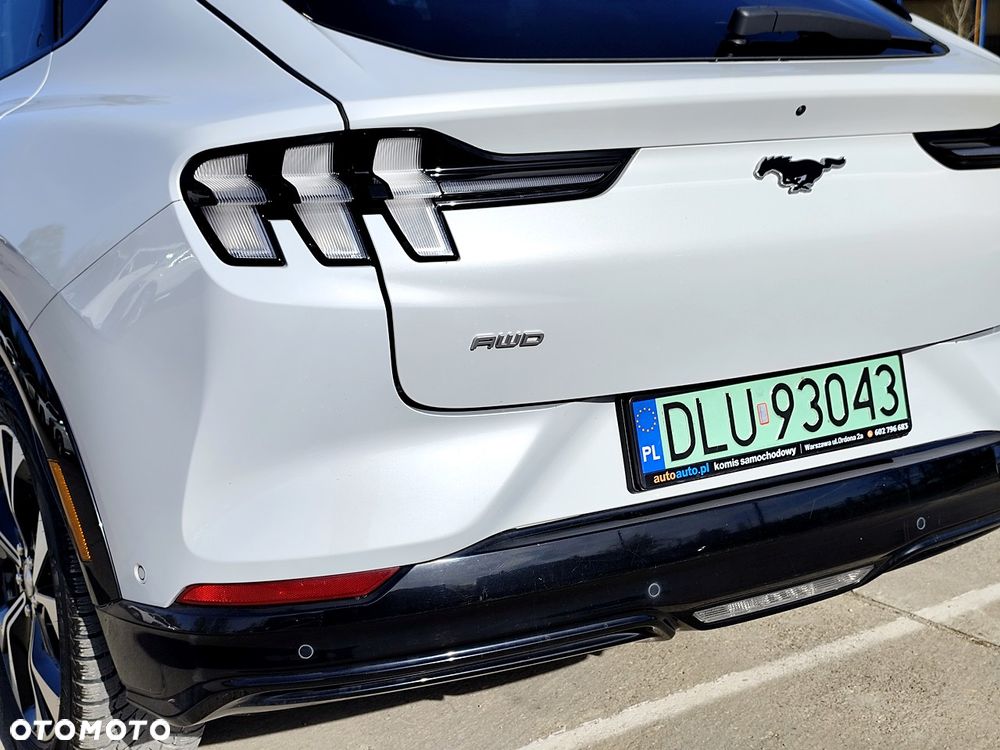 Ford Mustang Mach-E 91 kWh AWD Premium - 31