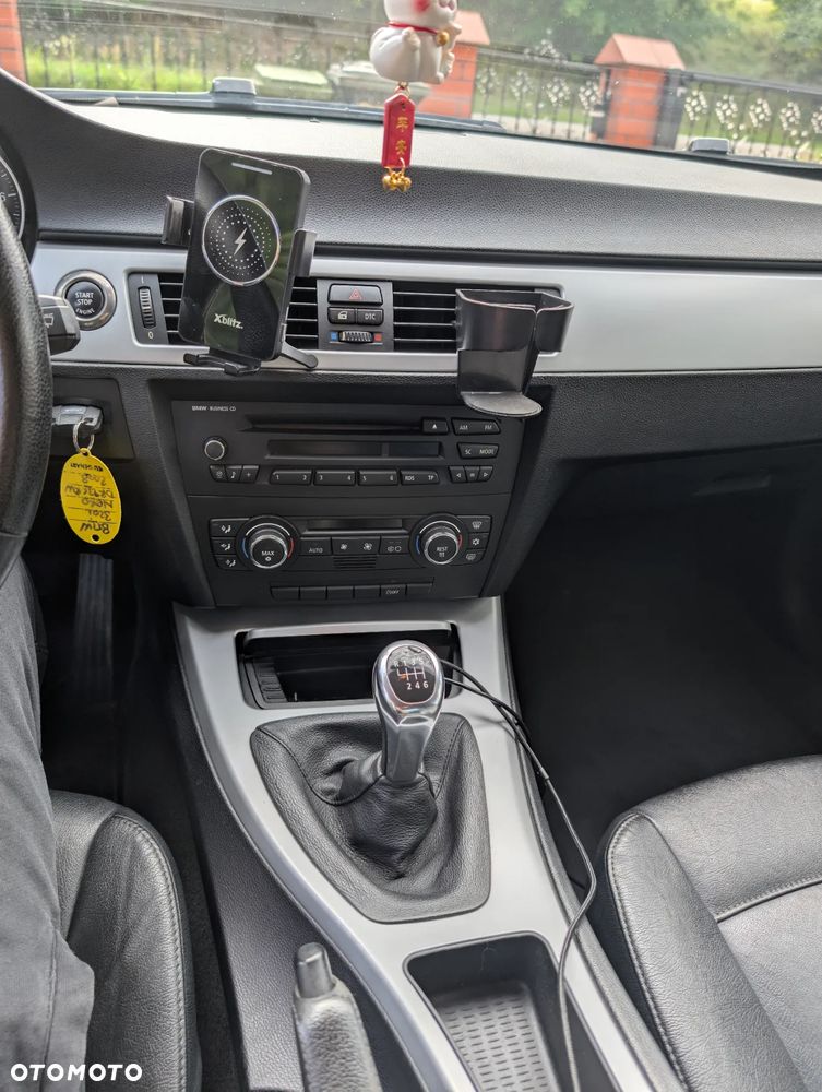 BMW Seria 3 320i Coupe - 19